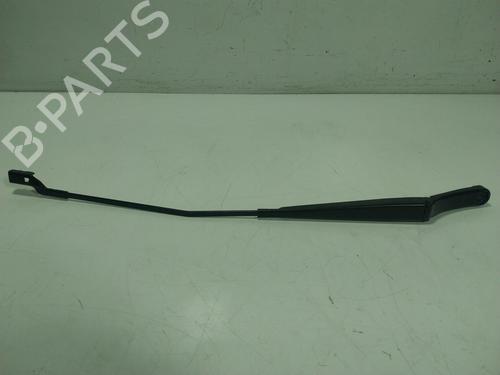 Used Front windshield wiper arm SEAT LEON Sportstourer (KL8, KLD) [2020-2025]  19480637