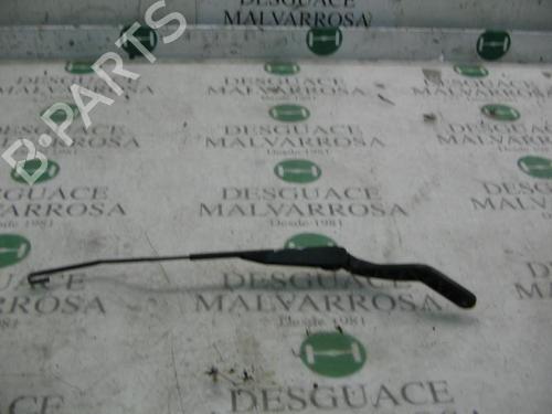 Used Front windshield wiper arm Front windshield wiper arm CITROËN SAXO (S0, S1) 1.5 D (57 hp) 3768041 3768041