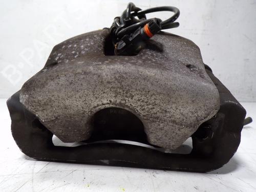 Used Right front brake caliper MERCEDES-BENZ E-CLASS Convertible (A207) [2010-2016]  11554248