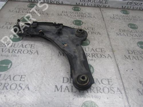 Used Left front suspension arm Left front suspension arm RENAULT LAGUNA II (BG0/1_) [2001-2007] 3829933 3829933