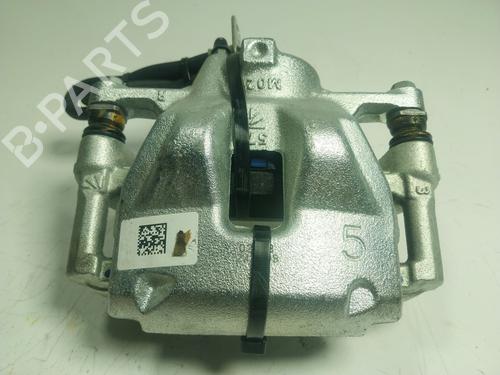 Used Right front brake caliper Right front brake caliper TOYOTA YARIS CROSS (MXP_) 1.5 Hybrid (MXPJ10) (116 hp) 19303154 19303154