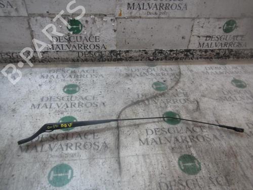 Used Front windshield wiper arm PEUGEOT 207 (WA_, WC_) 1.6 16V VTi (120 hp) 3838038