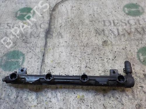 Used Injection rail Injection rail SEAT IBIZA IV (6J5, 6P1) 1.4 (85 hp) 3852480 3852480