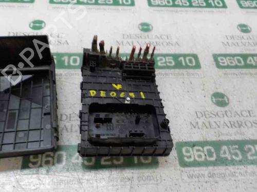 Fuse box VW PASSAT B6 (3C2) 2.0 TDI 16V | BP4448724E1