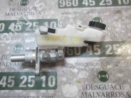 Used Brake master cylinder Brake master cylinder TOYOTA AURIS (_E15_) 1.4 D-4D (NDE150_, NDE150R) (90 hp) 3861632 3861632