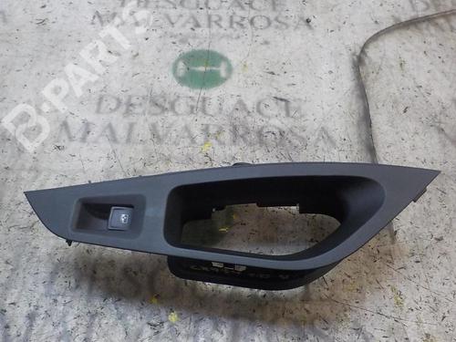 Used Right rear window switch Right rear window switch SEAT LEON (5F1) 1.6 TDI (105 hp) 3997685 3997685
