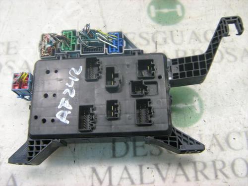 Used Fuse box Fuse box FORD MONDEO III Turnier (BWY) 2.0 TDCi (130 hp) 3765642 3765642