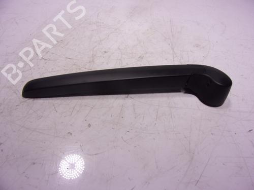Used Rear windshield wiper arm AUDI Q2 (GAB, GAG) 30 TDI (115 hp) 15522805