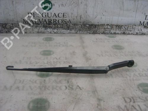Used Front windshield wiper arm BMW 3 (E46) 320 d (150 hp) 3740414
