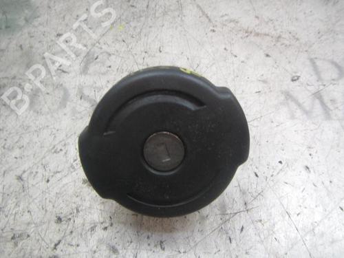 Używane Klapa wlewu paliwa CITROËN C4 I (LC_) [2004-2014]  9531669