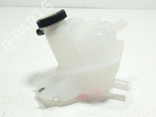 expansion-tank-toyota-yaris-cross-mxp_-2020-36156295 main image
