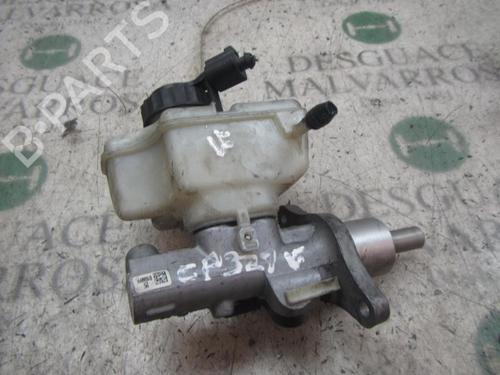 Used Brake master cylinder Brake master cylinder VW GOLF VI (5K1) 1.6 TDI (105 hp) 3822734 3822734