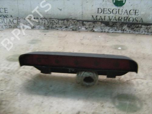 Used Rear center light Rear center light SUZUKI GRAND VITARA I (FT, HT) 2.0 HDI 110 16V 4x4 (SQ420D, TD83V, JA420WD) (109 hp) 10969229 10969229