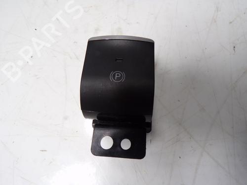 Used Hand brake Hand brake ALFA ROMEO GIULIA (952_) 2.2 D (952AEM250, 952AEA250) (150 hp) 11058632 11058632