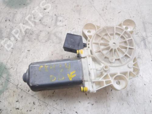 Used Right front window motor Right front window motor MERCEDES-BENZ C-CLASS (W203) C 180 (203.035) (129 hp) 3819171 3819171