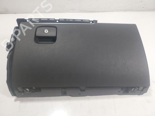 Used Glove box Glove box JAGUAR F-PACE (X761) 2.0 TD4 AWD (180 hp) 17441657 17441657