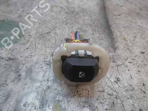 Used Right front window switch Right front window switch RENAULT CLIO III (BR0/1, CR0/1) 1.5 dCi (BR17, CR17) (86 hp) 3841137 3841137