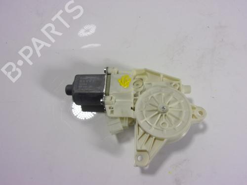 Rudehejsemotor forskærm højre MERCEDES-BENZ A-CLASS (W176) [2012-2018]  10183932