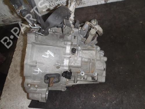 Used Gearbox NISSAN PRIMERA (P12) 2.2 Di (126 hp) 3809151
