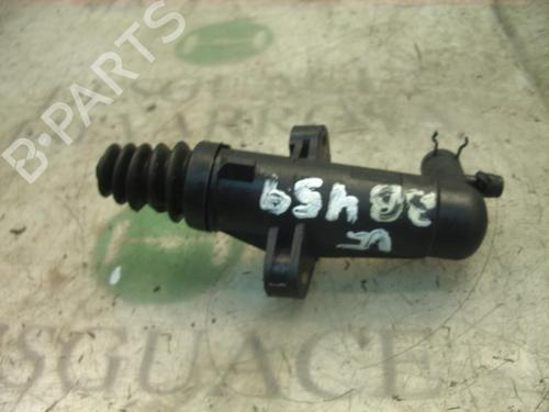 Used Clutch slave cylinder PEUGEOT BOXER Bus (244, Z_) 2.0 HDi (84 hp) 14266004