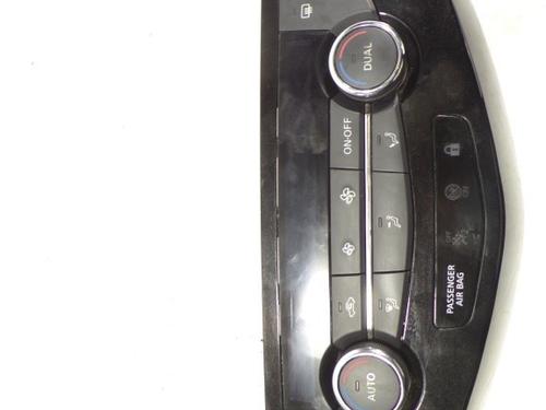 Airco bedieningspaneel NISSAN QASHQAI II SUV (J11, J11_) 1.3 DIG-T (140 hp) 9370439