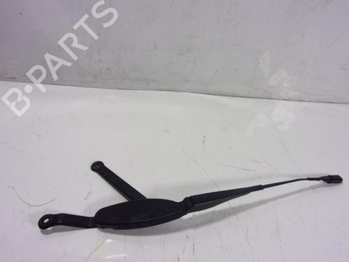 Used Front windshield wiper arm Front windshield wiper arm 10639425 10639425