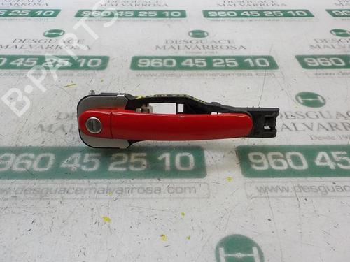 Poignée extérieure avant gauche SEAT LEON (1P1) 1.6 TDI (105 hp) 3870542