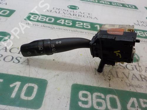 Used Headlight switch TOYOTA COROLLA Verso (ZER_, ZZE12_, R1_) 2.2 D-4D (AUR10_, AUR10R) (136 hp) 3865504