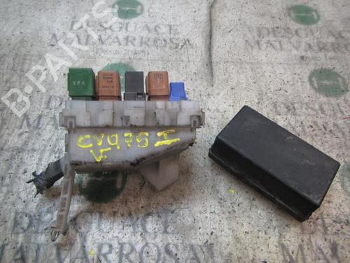 Used Fuse box NISSAN X-TRAIL I (T30) 2.2 DCi (114 hp) 3835411