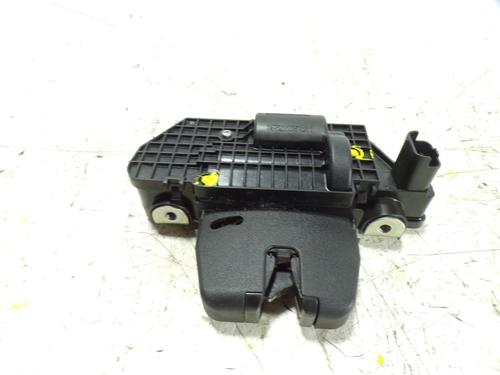 Used Tailgate lock PEUGEOT 3008 I MPV (0U_) [2009-2017]  8305999
