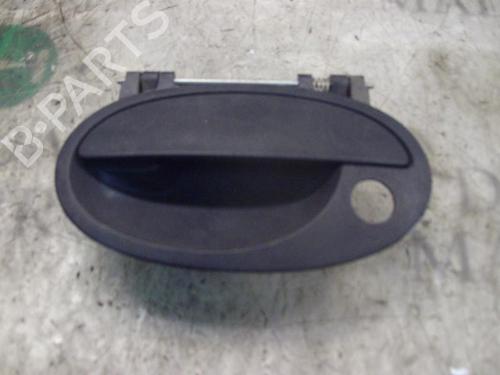 Używane Klamka zewnętrzna drzwi przednich lewych OPEL CORSA C (X01) 1.7 DI (F08, F68) (65 hp) 3744240