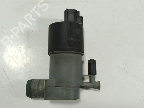 Used Washer pump Washer pump TOYOTA YARIS (_P13_) 1.5 Hybrid (NHP130_, NHP130) (101 hp) 36447506 36447506