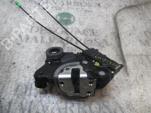 front-left-lock-toyota-yaris-_p9_-690400d140-2005-2006-2007-2008-2009-2010-2011-2012-2013-2014-3838738 main image