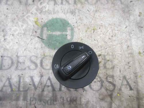 Used Headlight switch Headlight switch SKODA FABIA III (NJ3) [2014-2021] 3998690 3998690