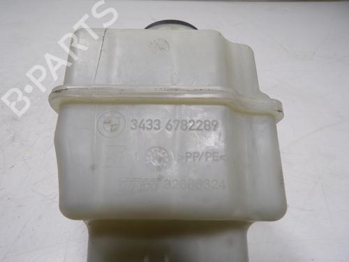 Brake master cylinder BMW 5 Touring (F11) 520 d xDrive | BP15106478M77 