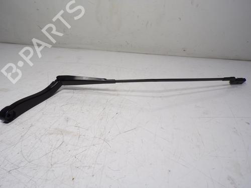 Used Front windshield wiper arm RENAULT TRAFIC III Van (FG_) [2014-2025]  11193225