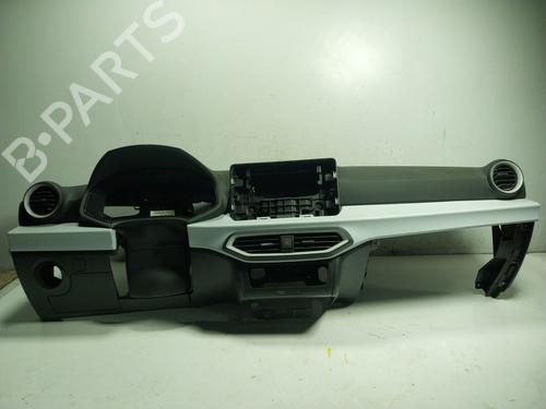 Used Dashboard Dashboard SEAT ARONA (KJ7, KJP) 1.0 TSI (116 hp) 30584496 30584496