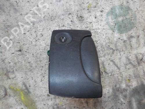 Udvendigt håndtag Udvendigt håndtag RENAULT KANGOO (KC0/1_) D 65 1.9 (KC0E, KC02, KC0J, KC0N) (64 hp) 8740565 8740565