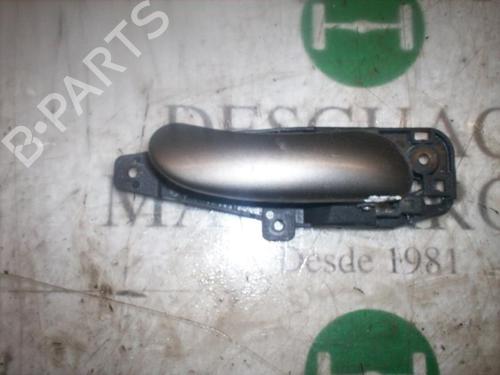 Used Front right interior door handle Front right interior door handle FIAT STILO (192_) 1.9 D Multijet (100 hp) 3742697 3742697