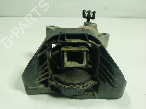 Used Engine mount Engine mount RENAULT CAPTUR I (J5_, H5_) 1.2 TCe 120 (118 hp) 17384946 17384946
