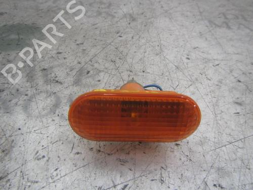 Used Left side indicator FORD FIESTA V (JH_, JD_) 1.4 TDCi (68 hp) 11643291
