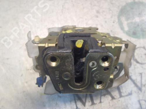 Used Front left lock NISSAN X-TRAIL I (T30) 2.2 DCi (114 hp) 3809025
