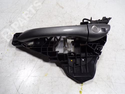 Used Front left exterior door handle Front left exterior door handle MERCEDES-BENZ B-CLASS Sports Tourer (W245) B 180 CDI (245.207) (109 hp) 8802363 8802363