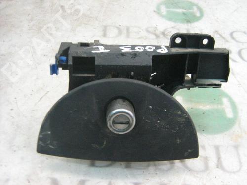 Used Tailgate handle Tailgate handle OPEL CORSA C (X01) 1.7 DI (F08, F68) (65 hp) 3779308 3779308