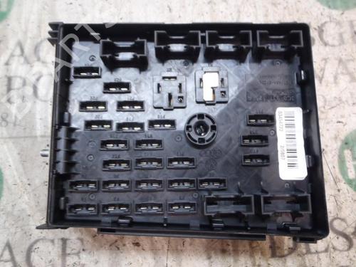 Fuse box VW PASSAT B7 Variant (365) 2.0 TDI | BP4008194E1 - Image 2