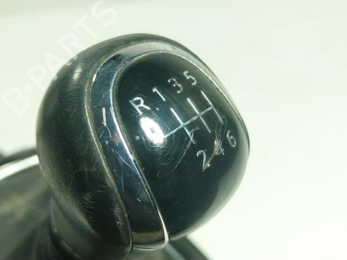 Gear lever NISSAN QASHQAI II (J11, J11_) 1.3 DIG-T | BP27334162M90