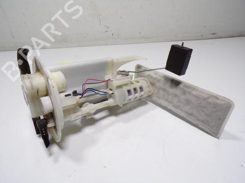 Used Fuel pump TOYOTA YARIS (_P13_) 1.0 (KSP130_, KSP130) (69 hp) 15398083