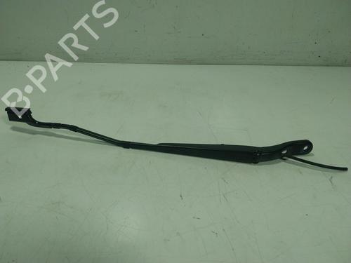 Used Front windshield wiper arm Front windshield wiper arm 19404761 19404761