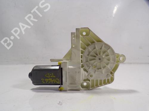 Used Right rear window motor Right rear window motor LAND ROVER RANGE ROVER SPORT I (L320) 2.7 D 4x4 (190 hp) 8286494 8286494