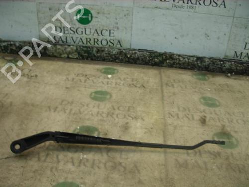Used Front windshield wiper arm Front windshield wiper arm OPEL MONTEREY A (M92) 3.1 TD (UBS69D, UBS69G) (114 hp) 3762533 3762533
